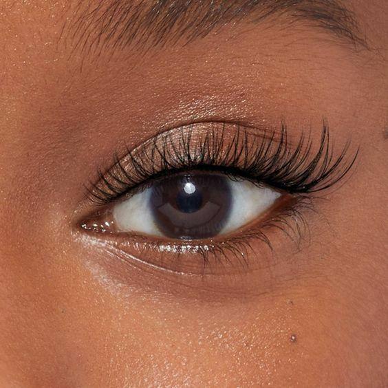 Extensions de Cils Naturels Bientôt disponible