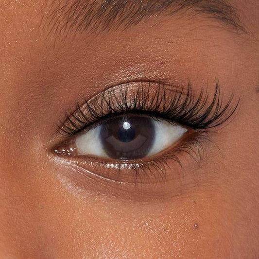 Extensions de Cils Naturels Bientôt disponible
